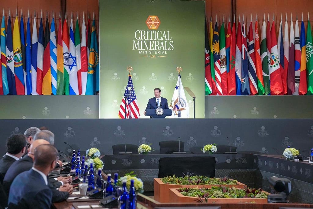 معالي وزير الخارجية يشارك في الحوار الوزاري الدولي في واشنطن