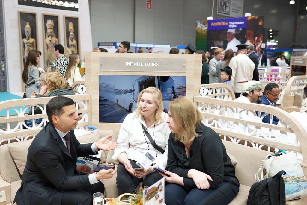 روسيا: سلطنة عمان تشارك في معرض موسكو للسياحة والسفر