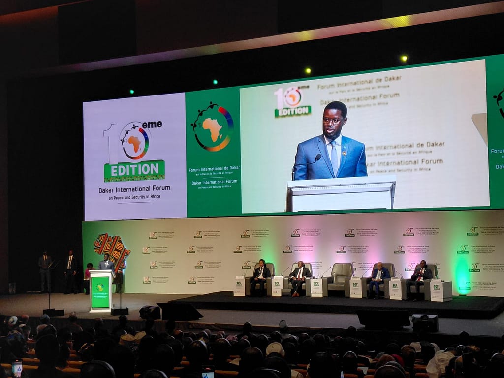 سلطنة عمان تشارك في منتدى داكار الدولي للسلام والأمن