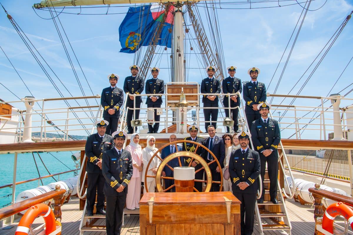 إيطاليا: السفينة "شباب عُمان الثانية" ترسو في ميناء شيفتافيكيا الإيطالي ضمن رحلتها الدولية "أمجاد البحار 2025"