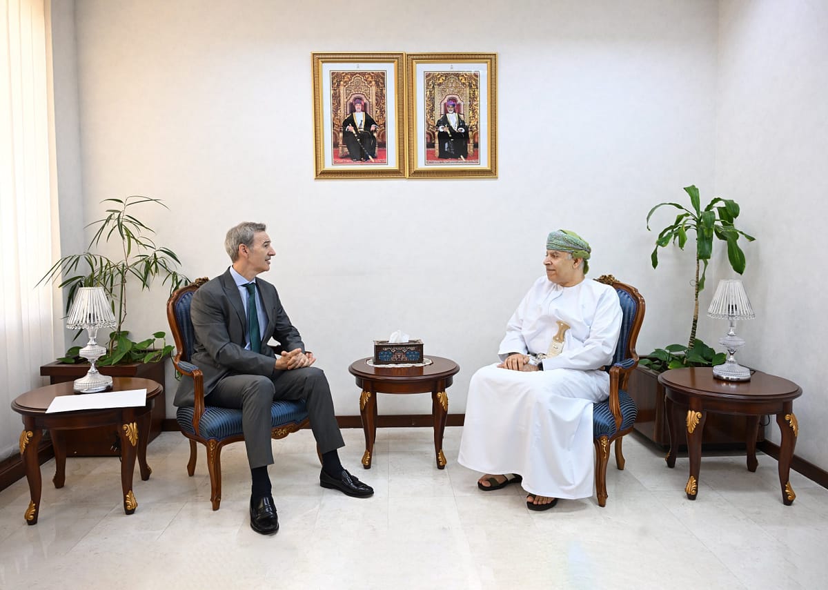 Administrative Undersecretary receives Spanish Ambassador
