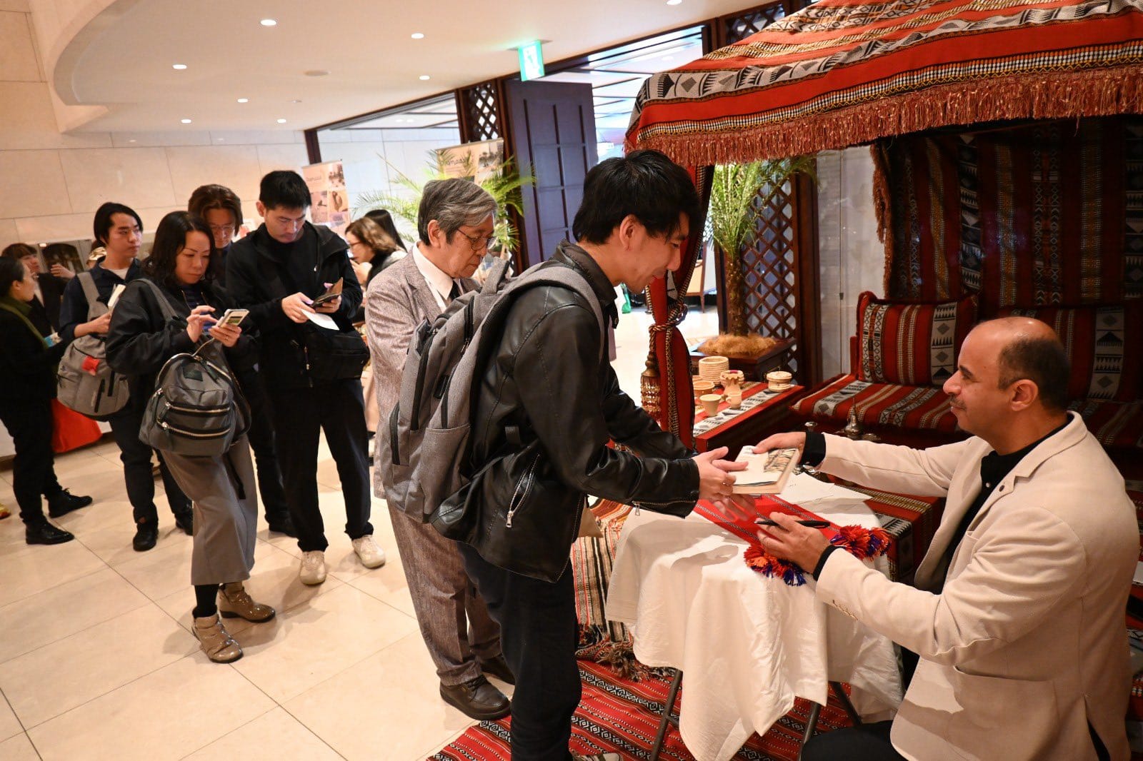 Japan: Embassy hosts Japanese reading of Alqasmi's novel "The Water Diviner"