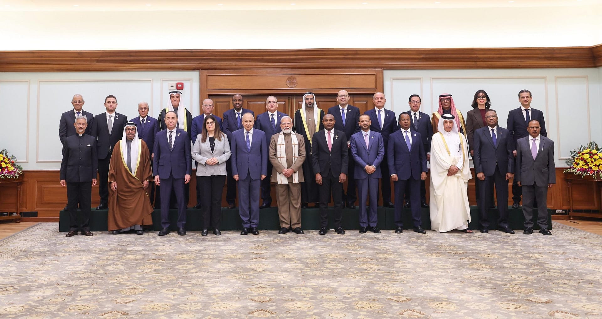 رئيس الوزراء الهندي يستقبل معالي السيد وزير الخارجية