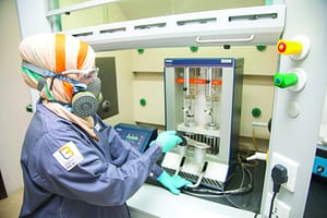 المرأة العُمانية في القطاعات غير التقليدية… شراكة معرفية تصنع اقتصاد المستقبل