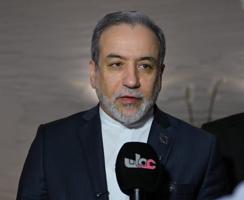 Iranian Foreign Minister talks to Oman TV