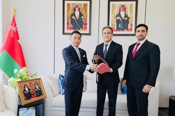 Thailand: The Ambassador of the Sultanate of Oman receives the Deputy Chief of the Thai Tourist Police.
