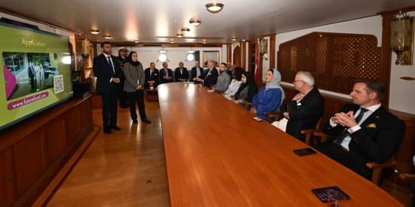 Germany: Shabab Oman II receives economic and diplomatic delegations