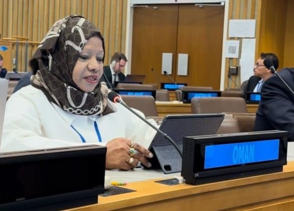 شنونة بنت سالم الحبسية في المجلس التنفيذي لمنظمة اليونيسف والدكتورة ثويبة البروانية في لجنة حقوق الطفل (CRC)