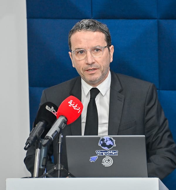 Oman signs agreement to manufacture and launch first Omani satellite