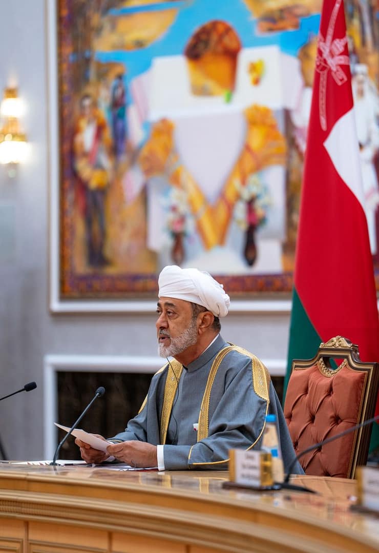 جلالةُ السُّلطان المعظّم والرئيسُ البيلاروسي يعقدان جلسةَ مباحثاتٍ رسميّةً