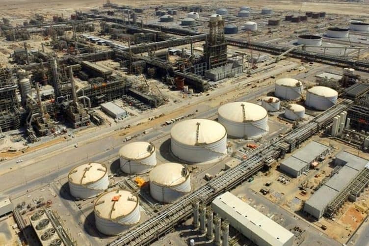 Fitch Ratings revises outlook for Oman to Positive