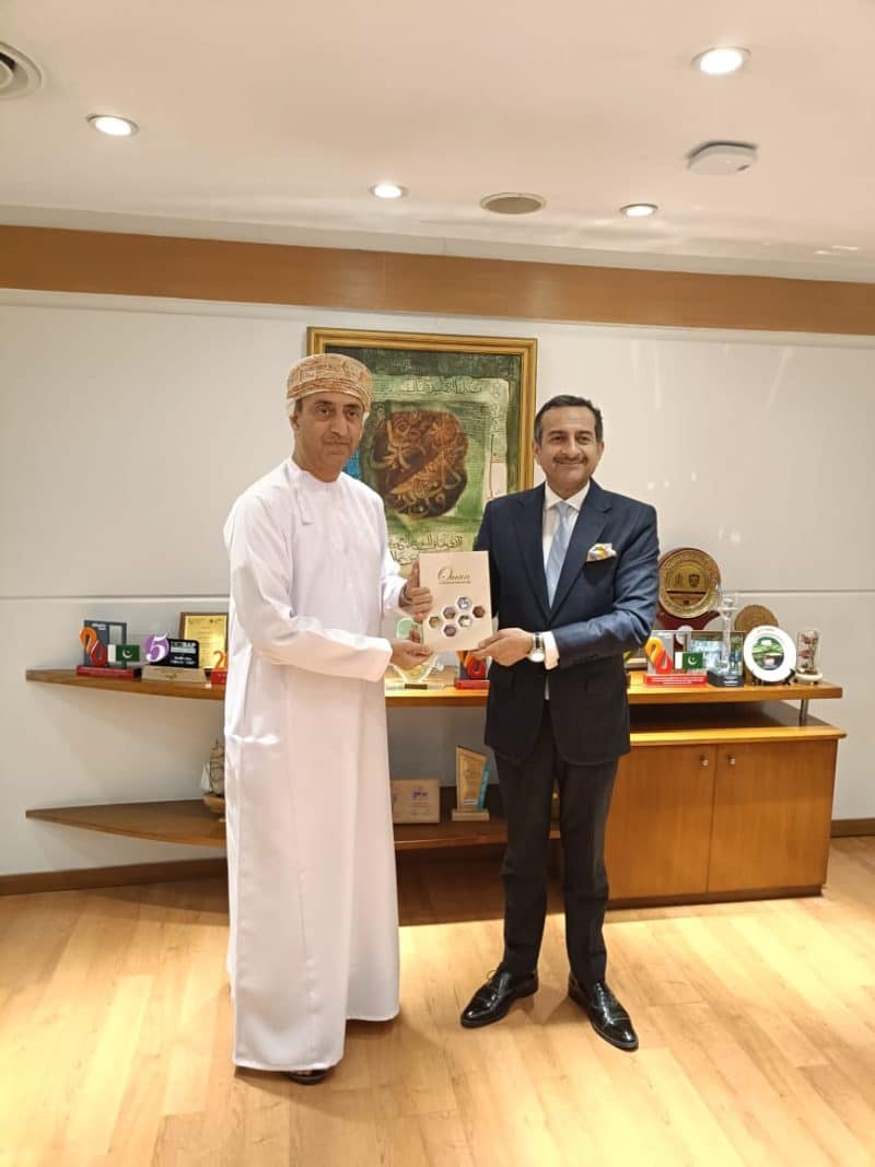 القنصل العام في كراتشي يعقد لقاءات لتعزيز التعاون الاقتصادي والقانوني