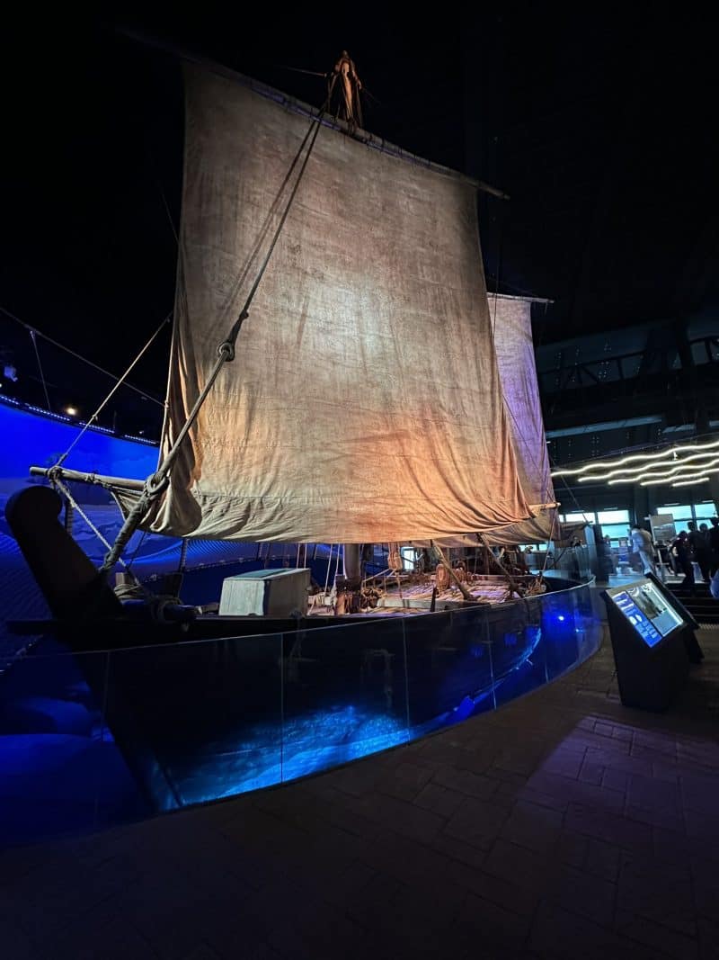 Singapore: Embassy team at the Singapore Oceanarium.