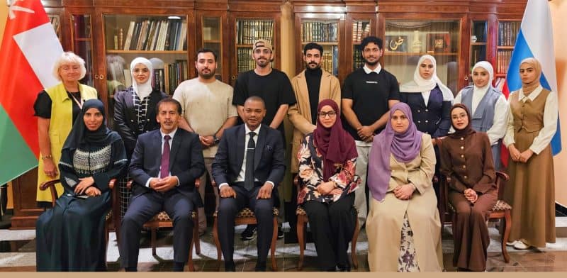 روسيا: السفارة تستقبل وفدا من طلاب جامعة صحار
