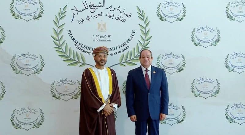 معالي السيد بدر بن حمد بن حمود البوسعيدي وزير الخارجية يترأّس وفد سلطنة عُمان المشارك في قمة شرم الشيخ للسلام