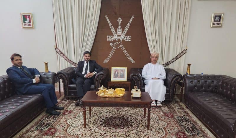 القنصل العام في كراتشي يعقد لقاءات لتعزيز التعاون الاقتصادي والقانوني