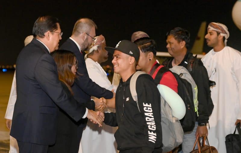 Oman secures release of crew of Galaxy Leader