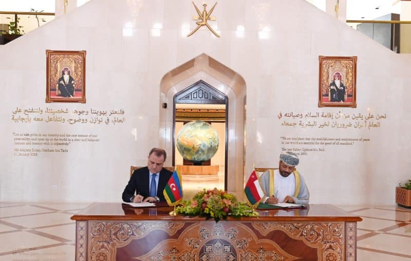 سلطنة عُمان وأذربيجان تعقدان جلسة مباحثات رسمية