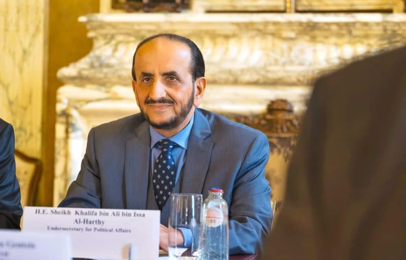الشيخ خليفة الحارثي في محادثات عمان وبلجيكا