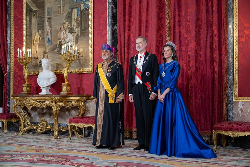 King of Spain hosts banquet in honour of His Majesty