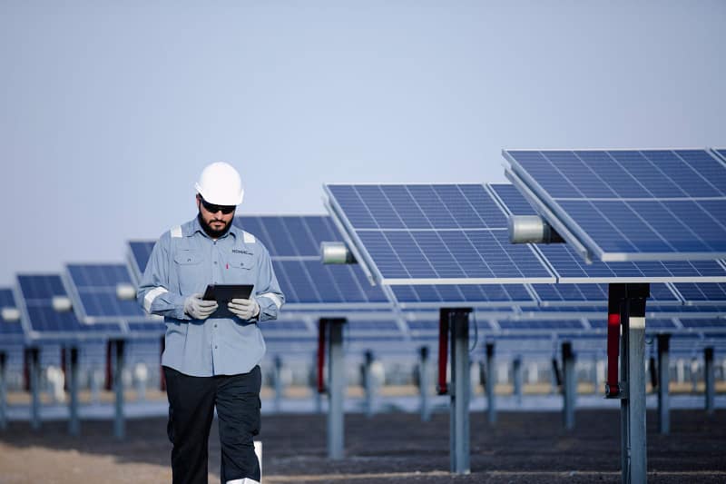 Oman expands renewable energy projects to enhance energy security and sustainability