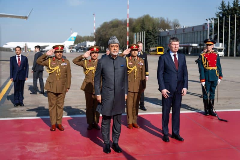 His Majesty arrives in Russia