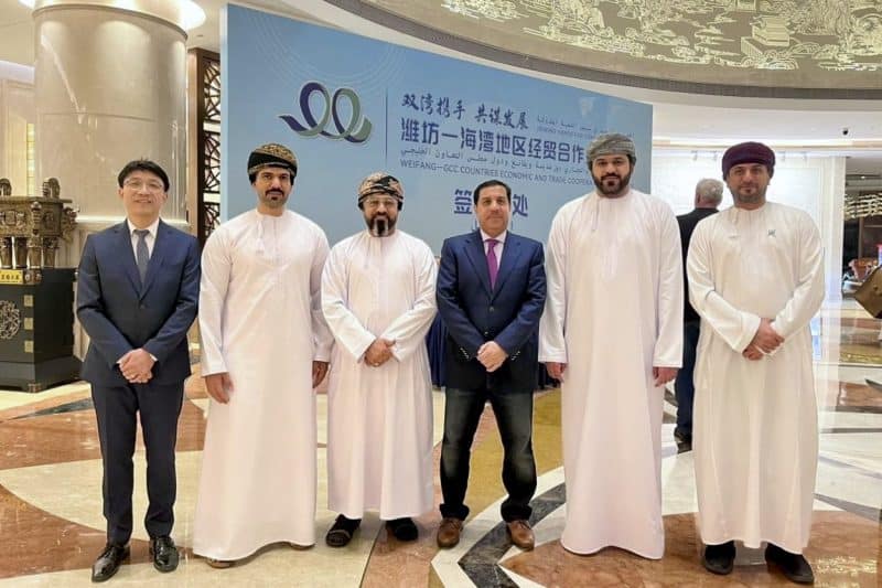 China: Embassy delegation at Gulf economic forum