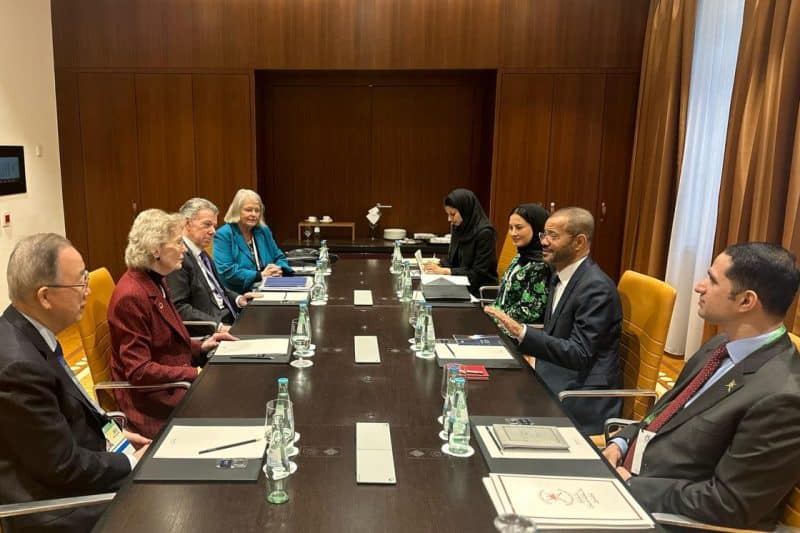 The Foreign Minister meets with senior members of the Elders group