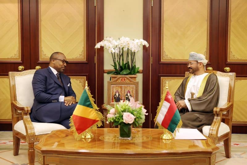 جلالة السلطان المعظم يتلقى رسالة خطية من رئيس جمهورية الكونغو