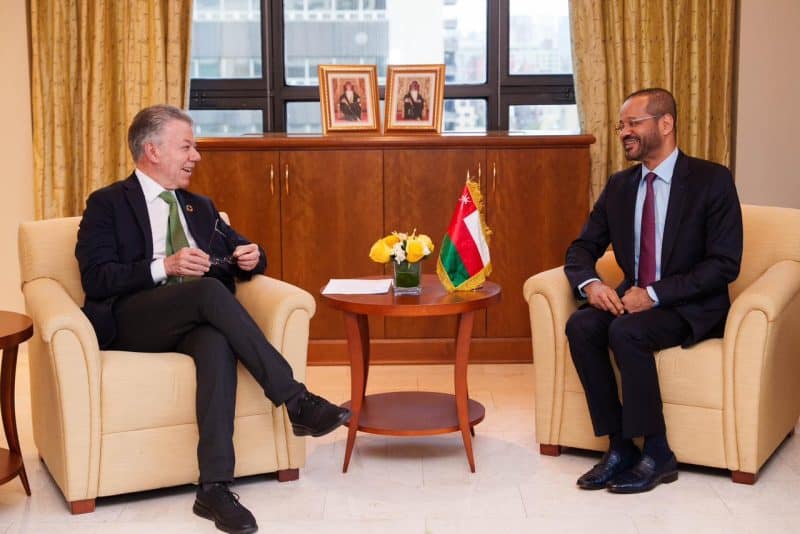 Minister receives senior members of The Elders in New York