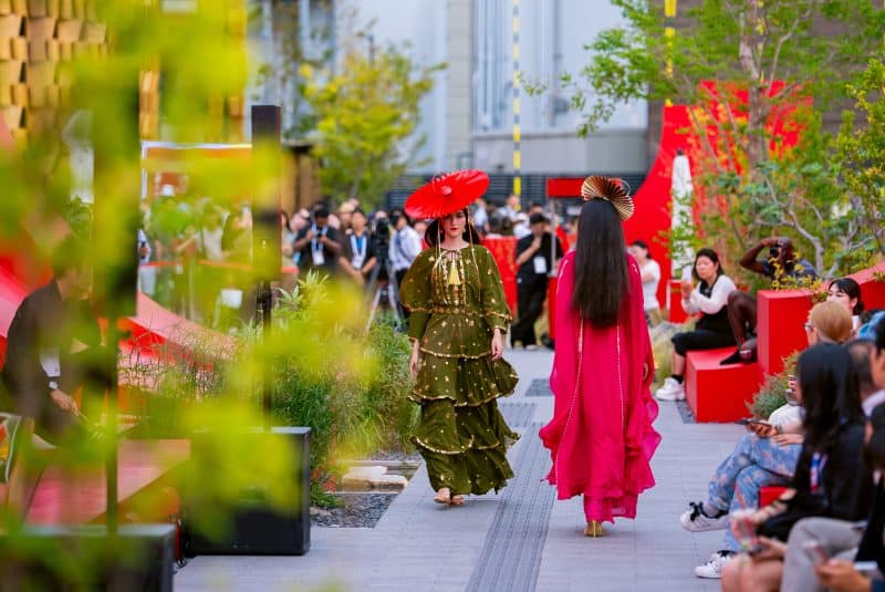 Japan: Oman presents a fashion show at its pavilion in Expo 2025