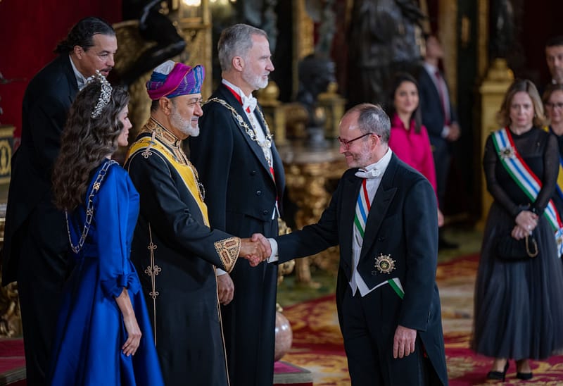 King of Spain hosts banquet in honour of His Majesty