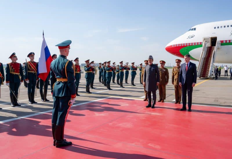 His Majesty arrives in Russia
