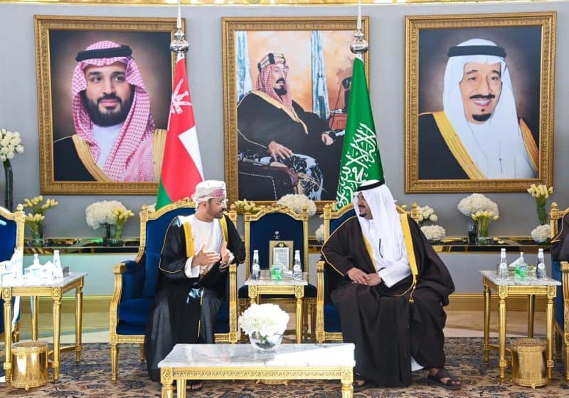 Minister arrives in Riyadh for Extraordinary Joint Arab-Islamic Summit
