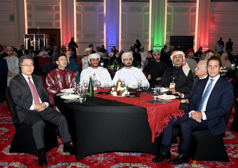 لقاء دبلوماسي يستعرض الحوافز والفرص الاستثمارية في سلطنة عُمان