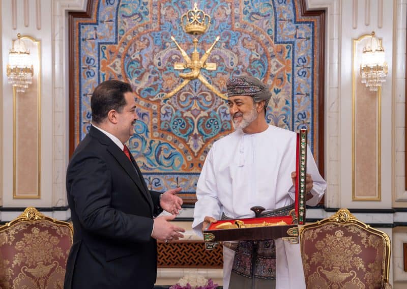 جلالةُ السُّلطان يُقيم مأدبة عشاء تكريمًا لدولة رئيس الوزراء العراقي