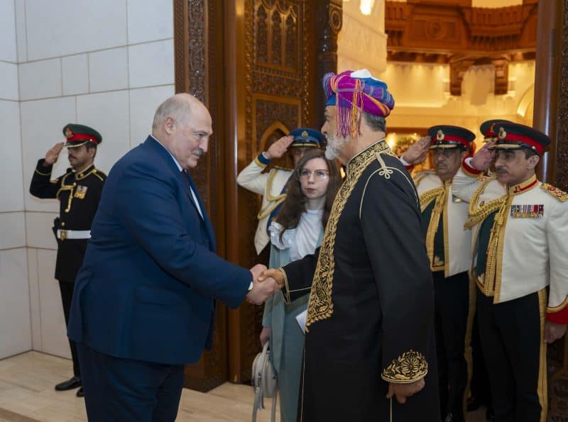 جلالةُ السُّلطان المعظم يُقيم مأدبة عشاء تكريمًا للرئيس البيلاروسي