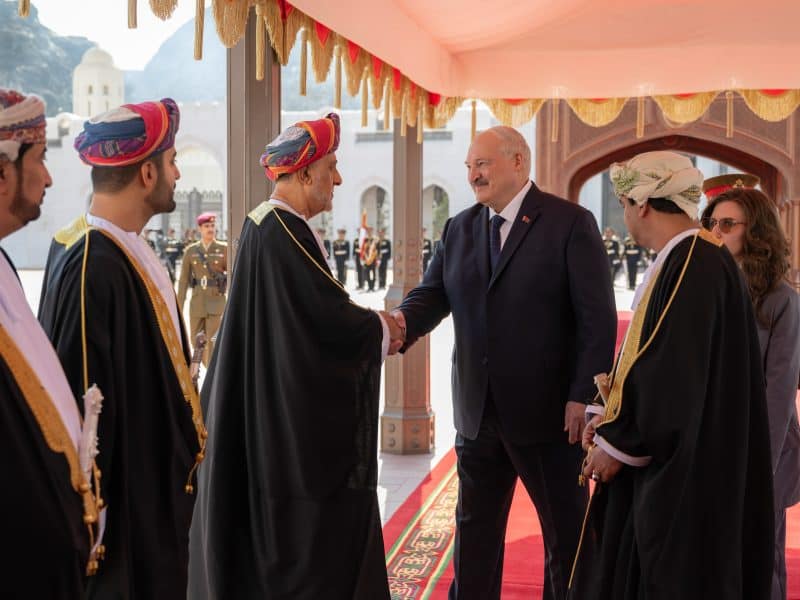 مراسمُ استقبال رسميّة لرئيس جمهورية بيلاروس بقصر العلم