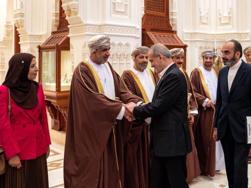 Hi Majesty hosts private luncheon, bids farewell to Iranian President