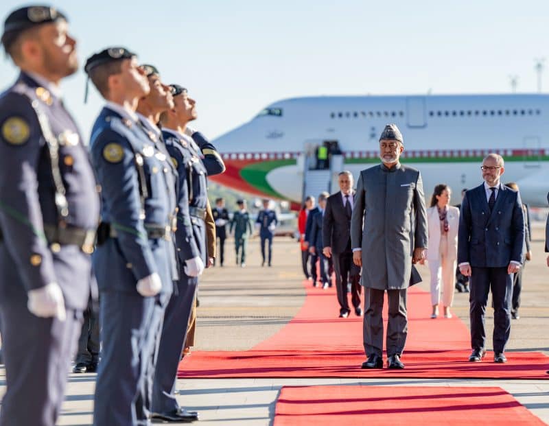 جلالةُ السُّلطان المُعظم يصل إسبانيا