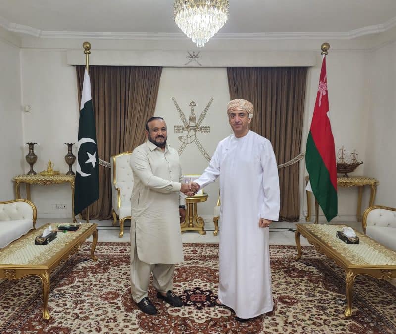 القنصل العام في كراتشي يعقد لقاءات لتعزيز التعاون الاقتصادي والقانوني