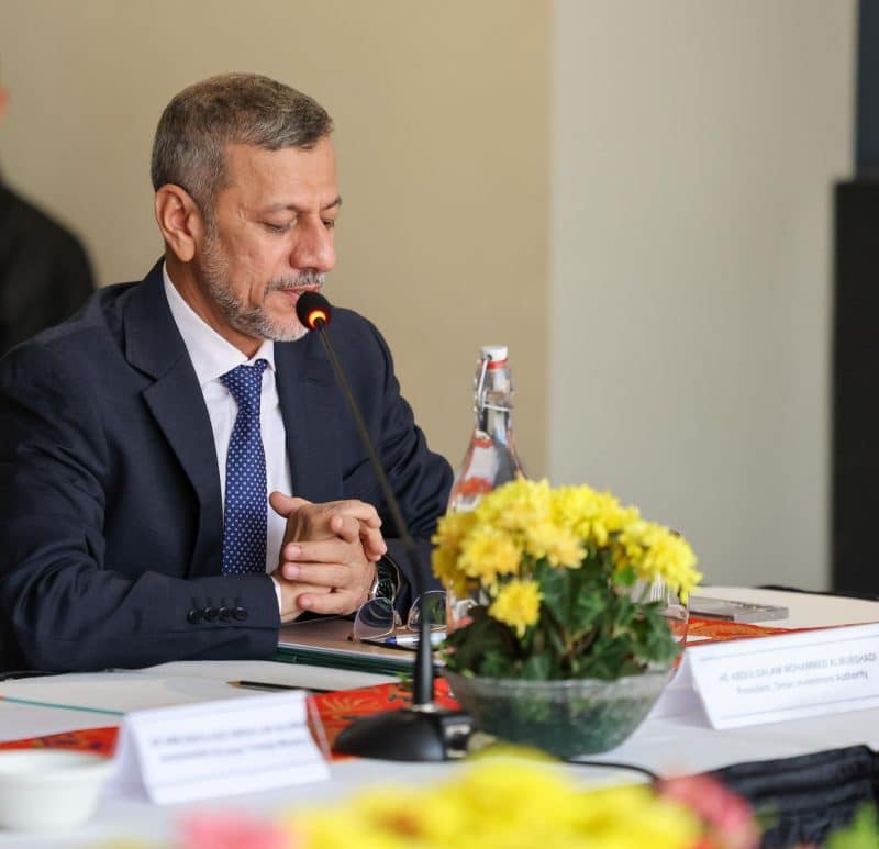 سلطنةُ عُمان تستعرض آفاق التعاون مع بوتان في مشروع GMC