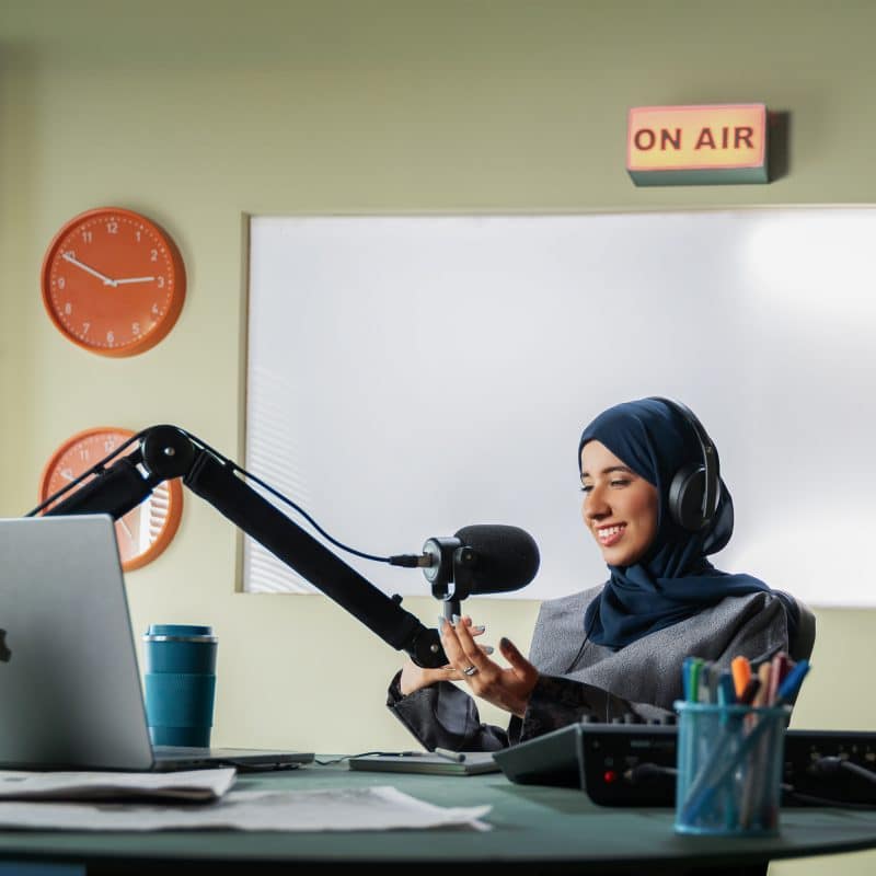 17 أكتوبر.. مسيرة وطنية راسخة لتمكين المرأة العُمانية وتعزيز مشاركتها في المجتمع