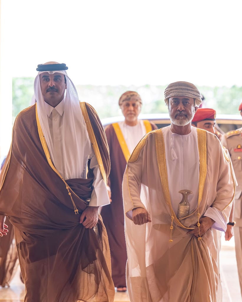 جلالةُ السُّلطان وأمير قطر يبحثان تطوّرات الأحداث في المنطقة