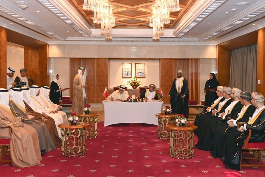Oman and Bahrain sign 25 agreements