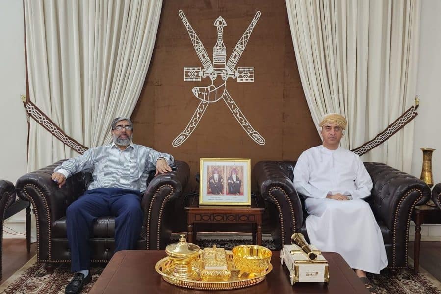 كراتشي: القنصل العام يستقبل رئيس مجلس الأعمال العُماني الباكستاني