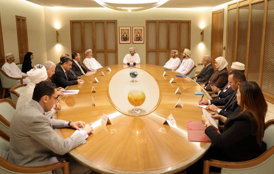 معالي السيد وزير الخارجية يلتقي عددا من السفراء العرب المعتمدين لدى سلطنة عمان