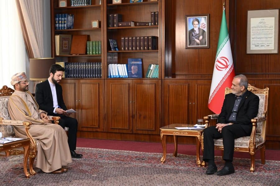 Iranian President receives Foreign Minister