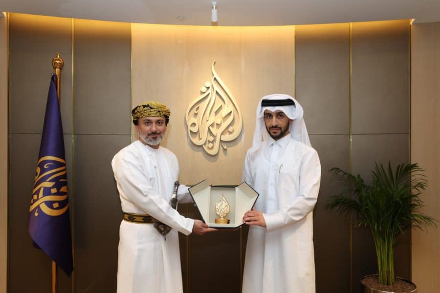 قطر: مدير عام شبكة الجزيرة يستقبل سفير سلطنة عمان