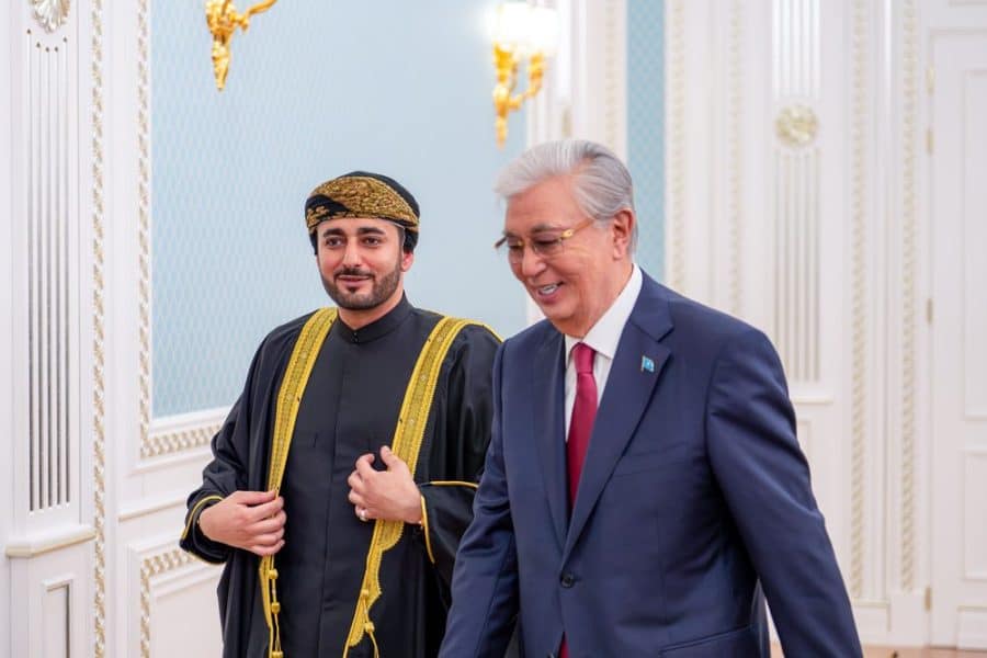 الرئيسُ الكازاخستاني يستقبلُ سُموَّ السّيد ذي يزن بن هيثم